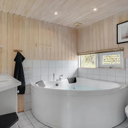 Tatil Evi 2 Bedroom Gorgeous Home In Ebeltoft *
