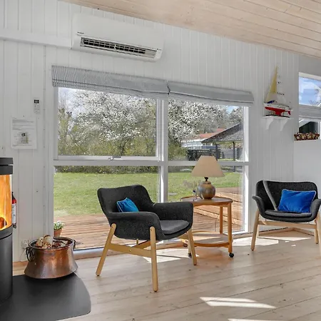 2 Bedroom Gorgeous In Ebeltoft